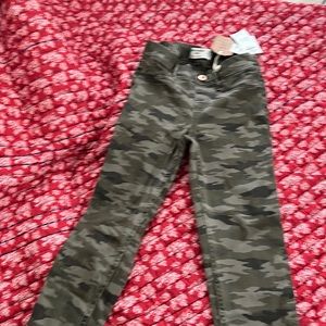 Abercrombie pants, camouflage size 11/12 new